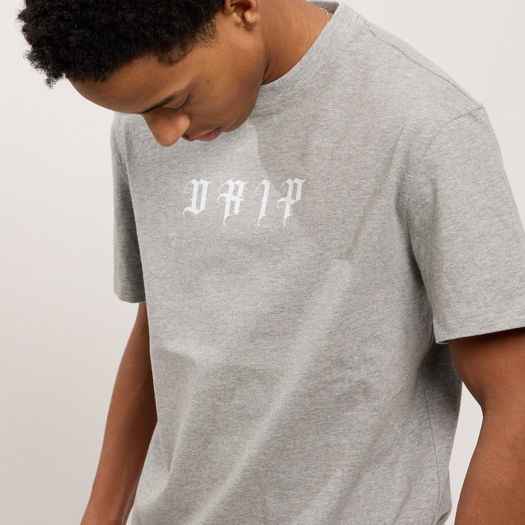 HIBISCUS TEE- Gray